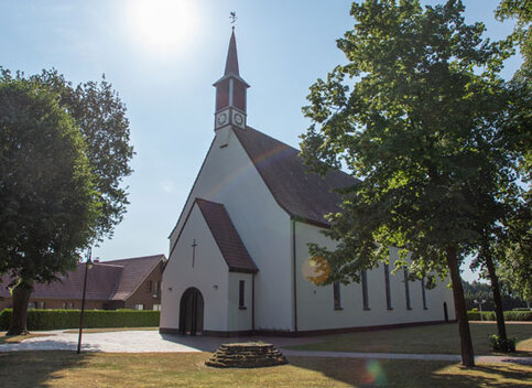 gemeinde-boesel-kirche-petersdorf